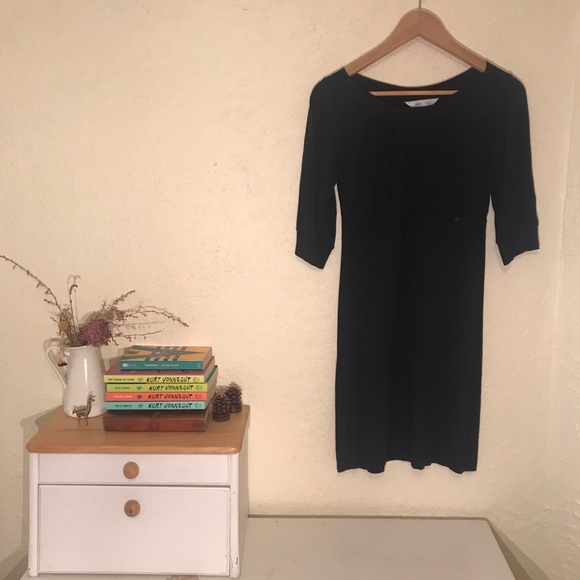 lewis cho Dresses & Skirts - Simple mid-sleeve soft dress